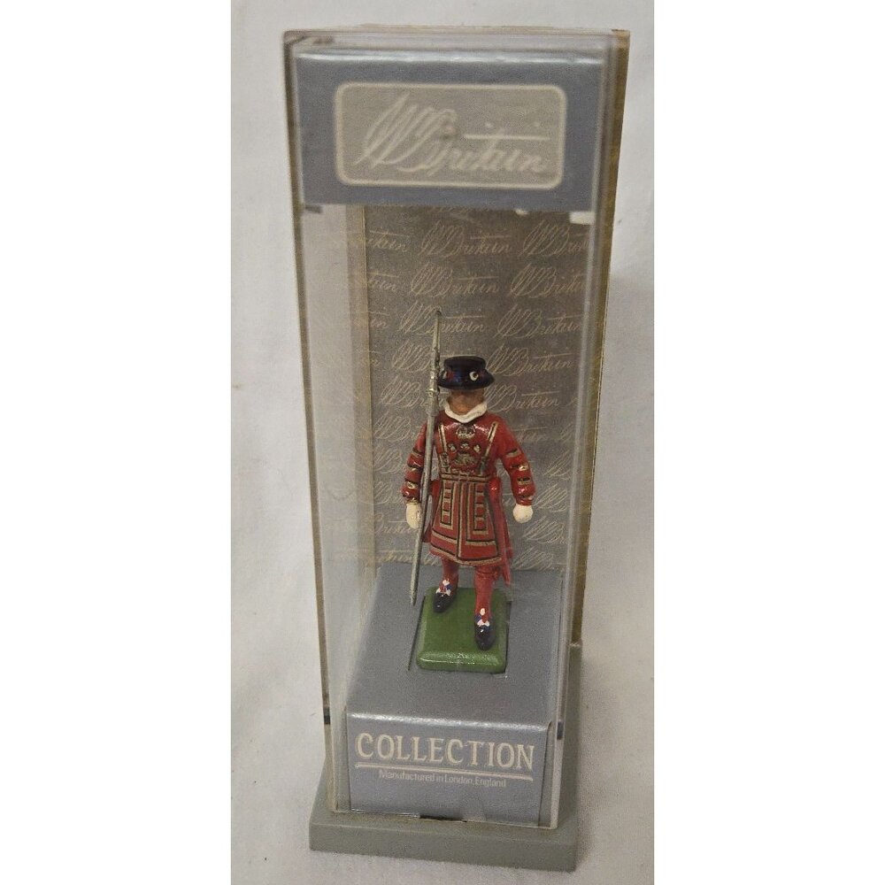 Vintage Beefeater Figurine Britains LTD England H/P Ceremonial British Soldier